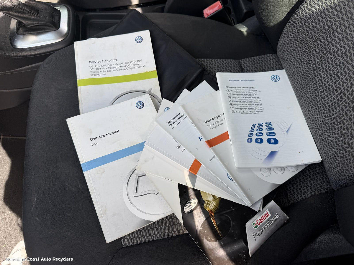 2010-2017 Volkswagen Polo Owners Handbook