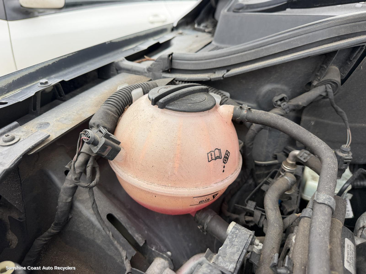 2008-2016 Volkswagen Tiguan Overflow Bottle