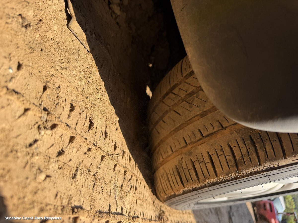 2007-2015 Mazda Cx9 Tyre
