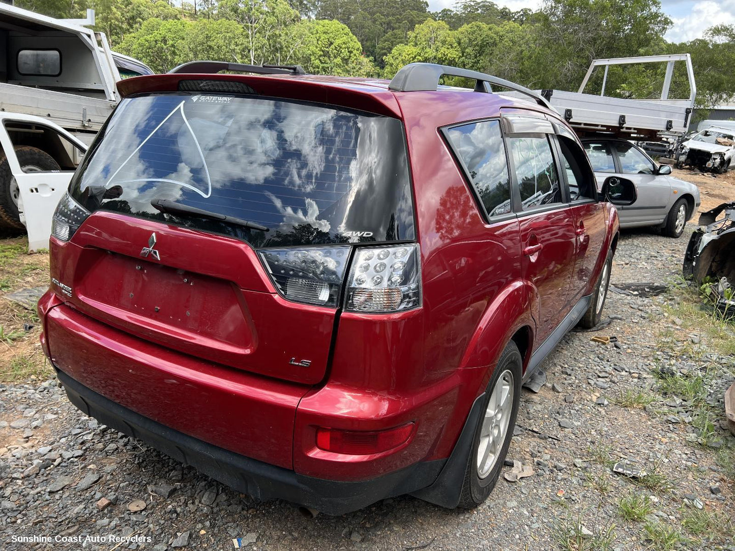 2012 Mitsubishi Outlander Rear Garnish