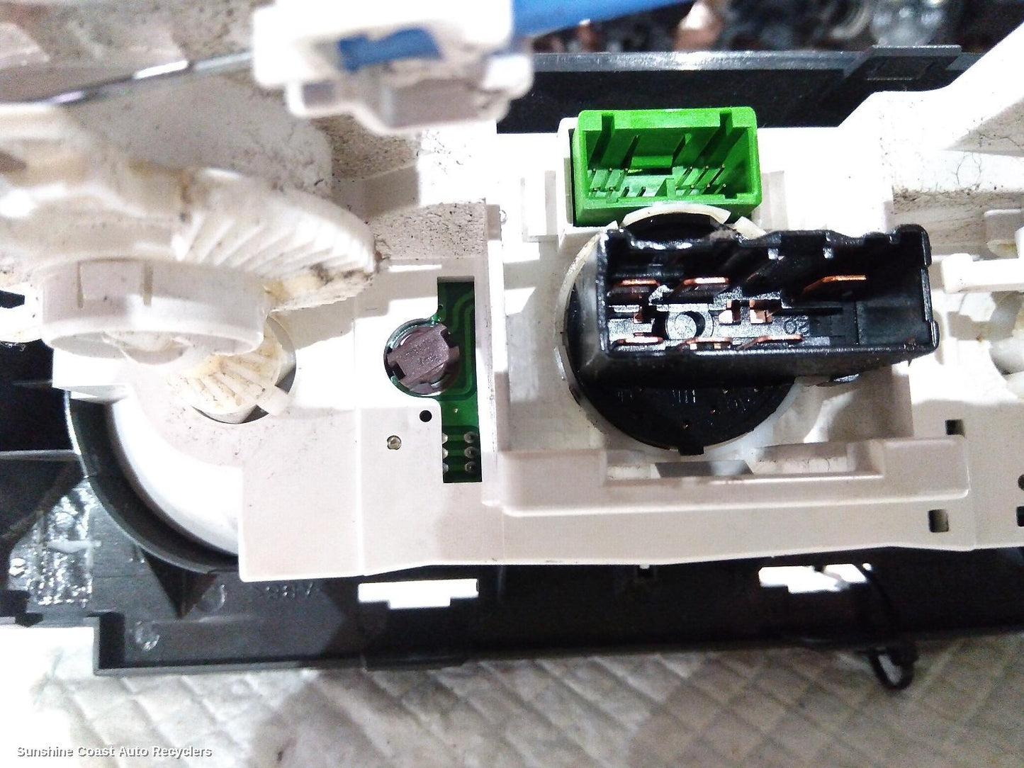 2004-2011 Suzuki Swift Heater Ac Controls