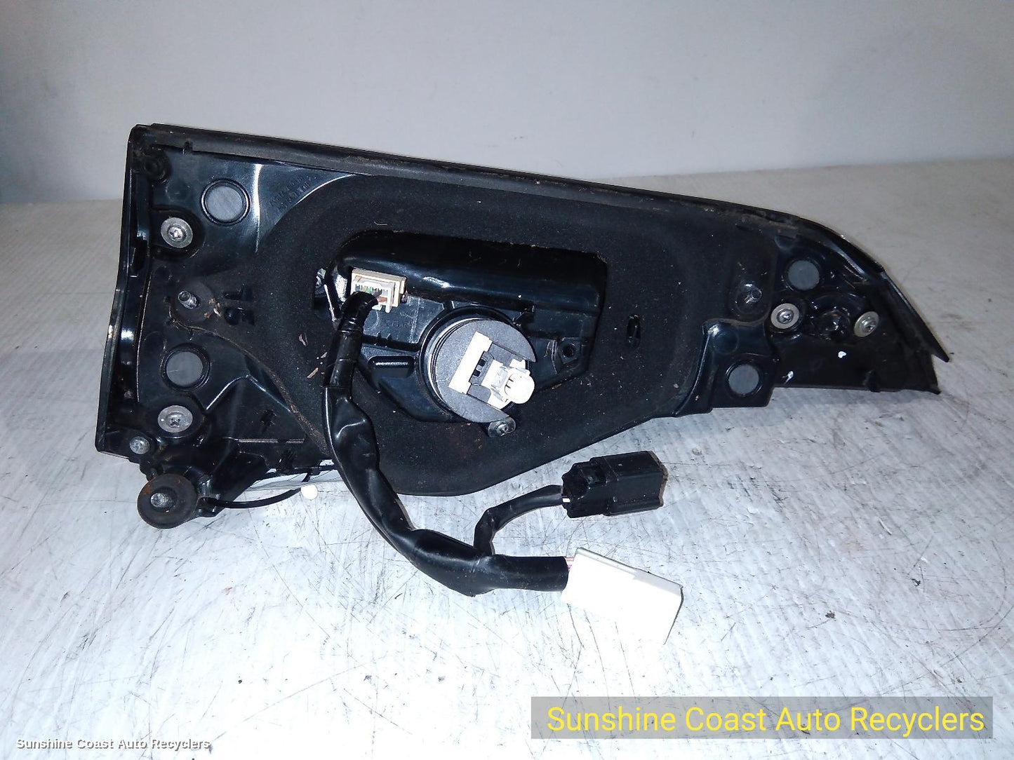 2017-2020 Lexus Ct200h Rear Garnish