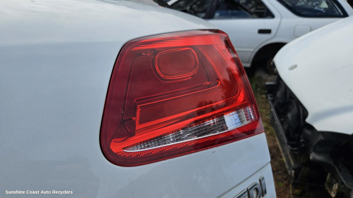 2010-2018 Volkswagen Touareg Rear Garnish