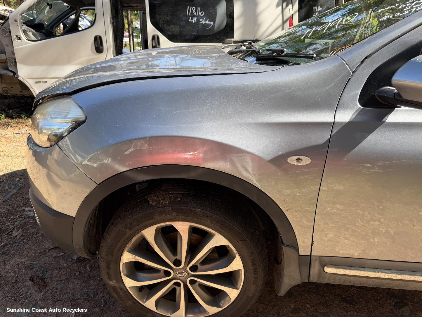 2010-2014 Nissan Dualis Left Guard
