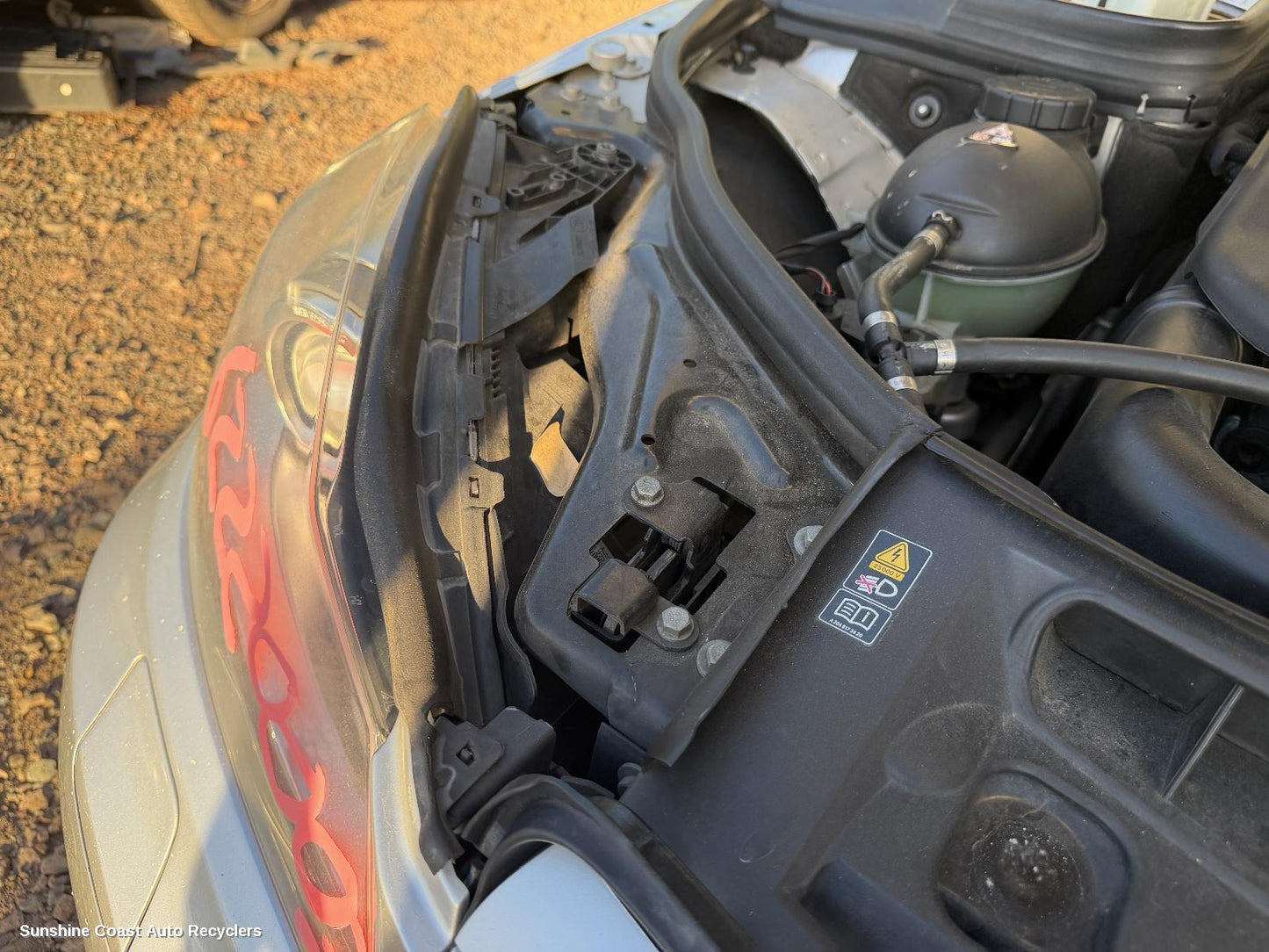 2011-2015 Mercedes C Class Bonnet Lock Support