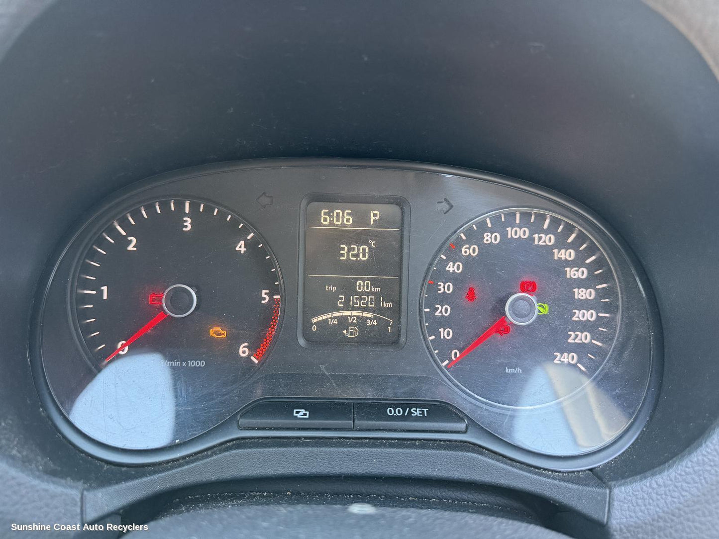 2010-2014 Volkswagen Amarok Instrument Cluster