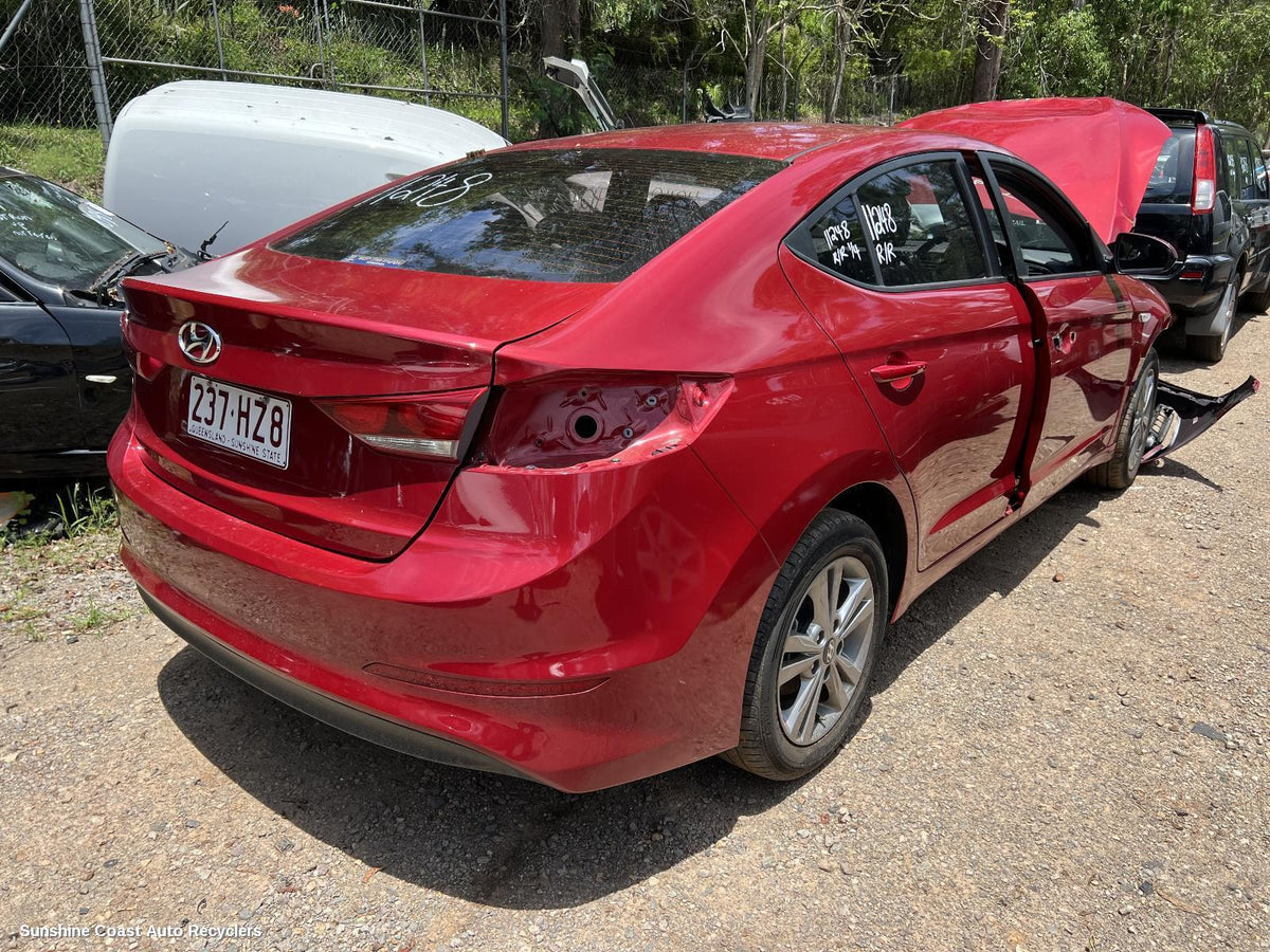 2015-2018 Hyundai Elantra Right Indicator Fog Side