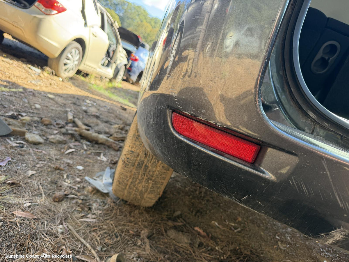 2005-2012 Toyota Rav4 Left Taillight