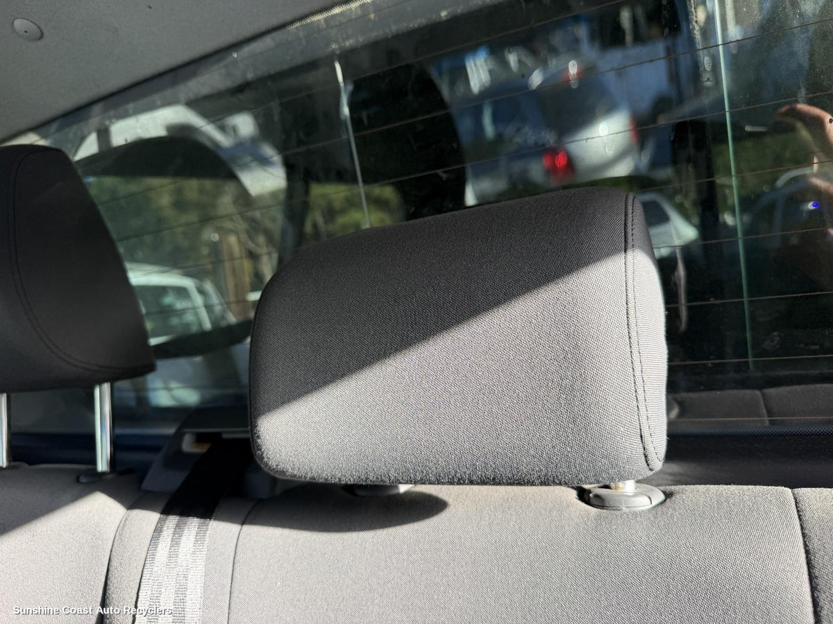 2010-2022 Volkswagen Amarok Headrest