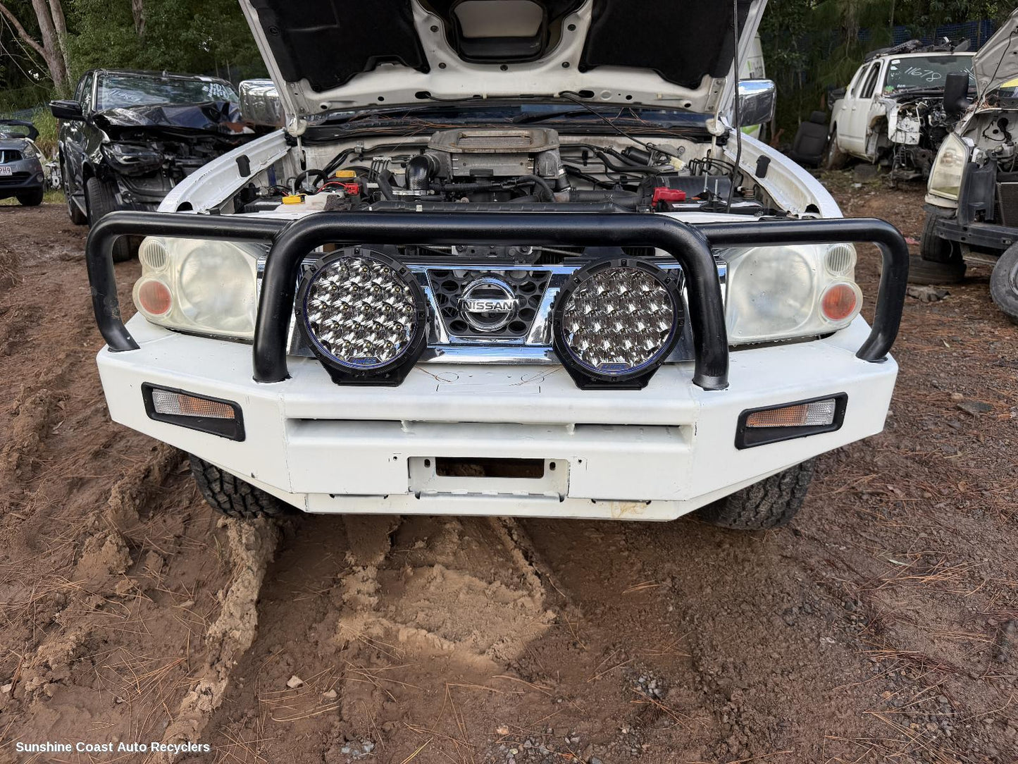 2001-2015 Nissan Navara Grille