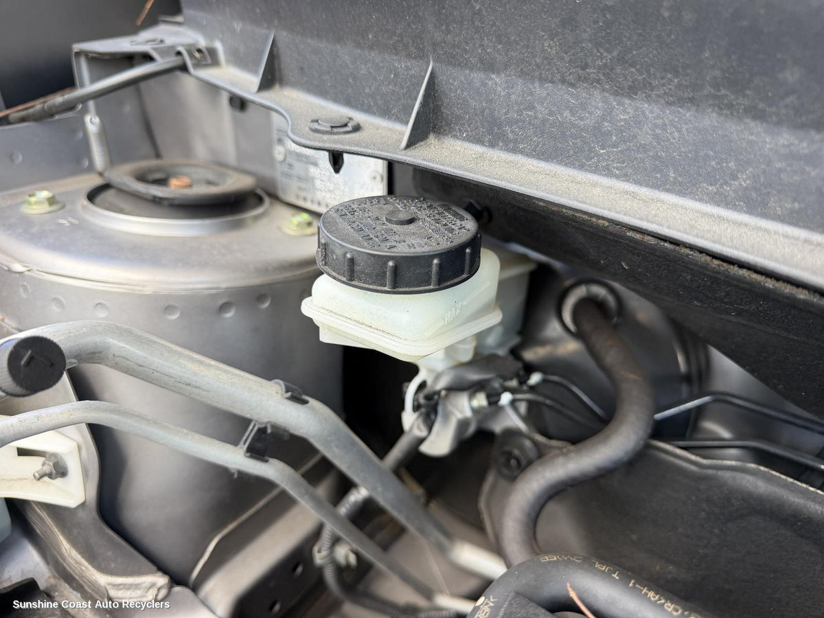 2007-2014 Nissan Xtrail Master Cylinder