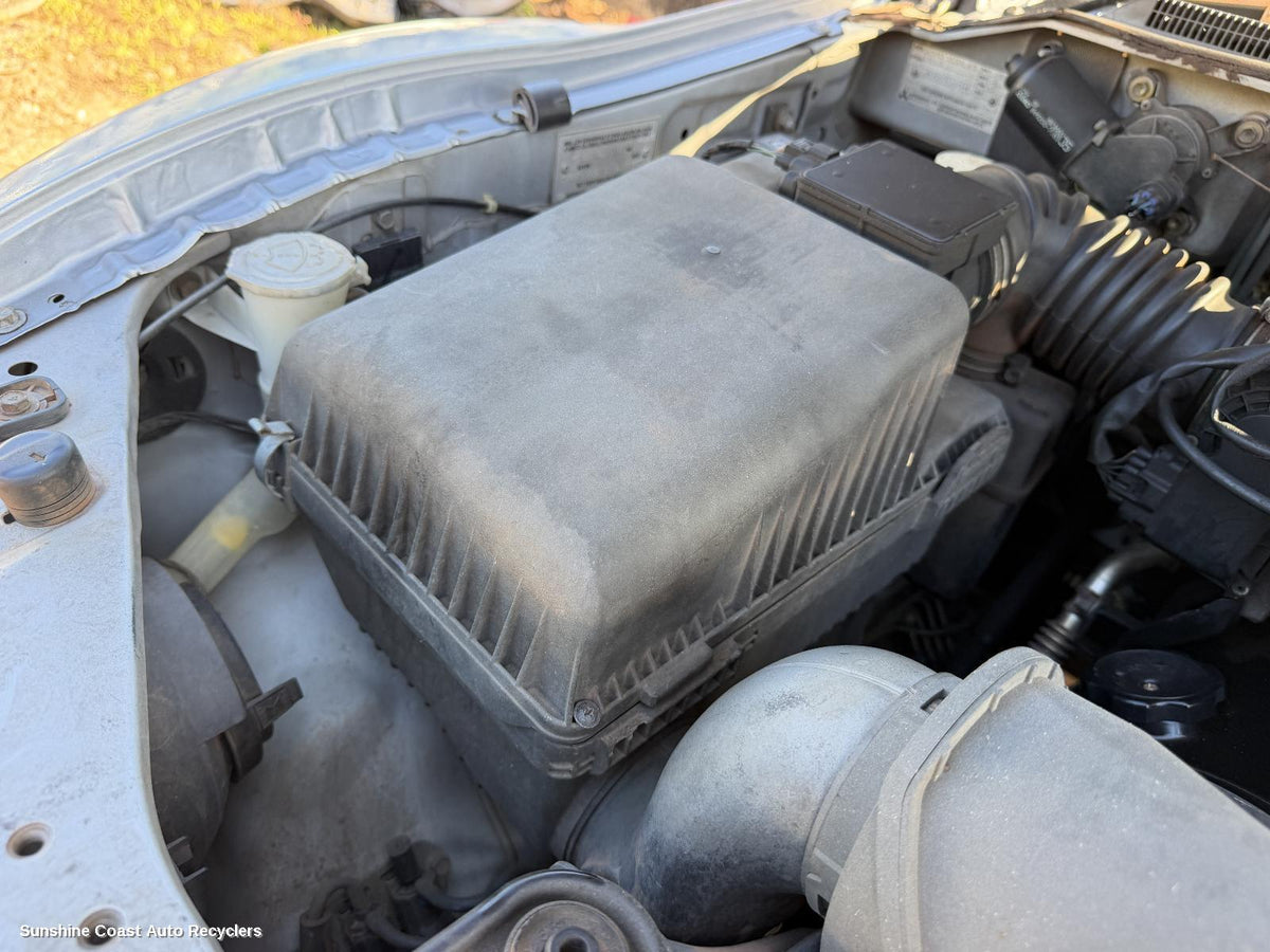 2000-2006 Mitsubishi Pajero Air Cleaner Box