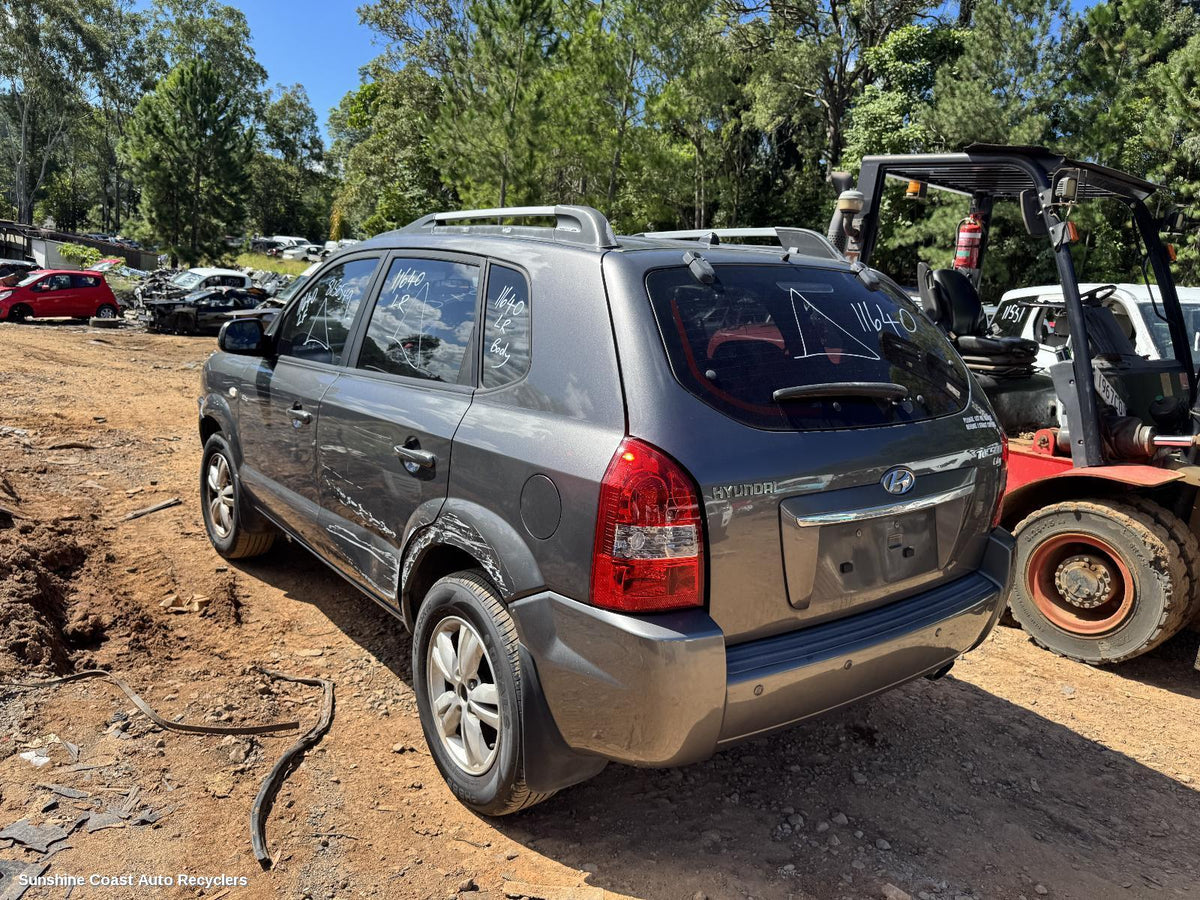 2004-2010 Hyundai Tucson Headrest