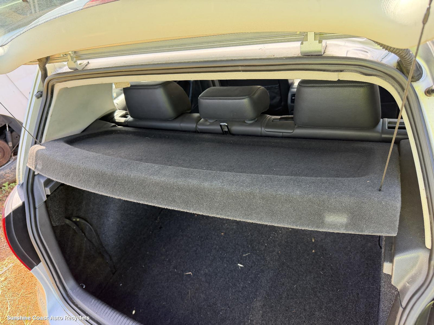 2004-2009 Volkswagen Golf Parcel Shelf Cargo Blind