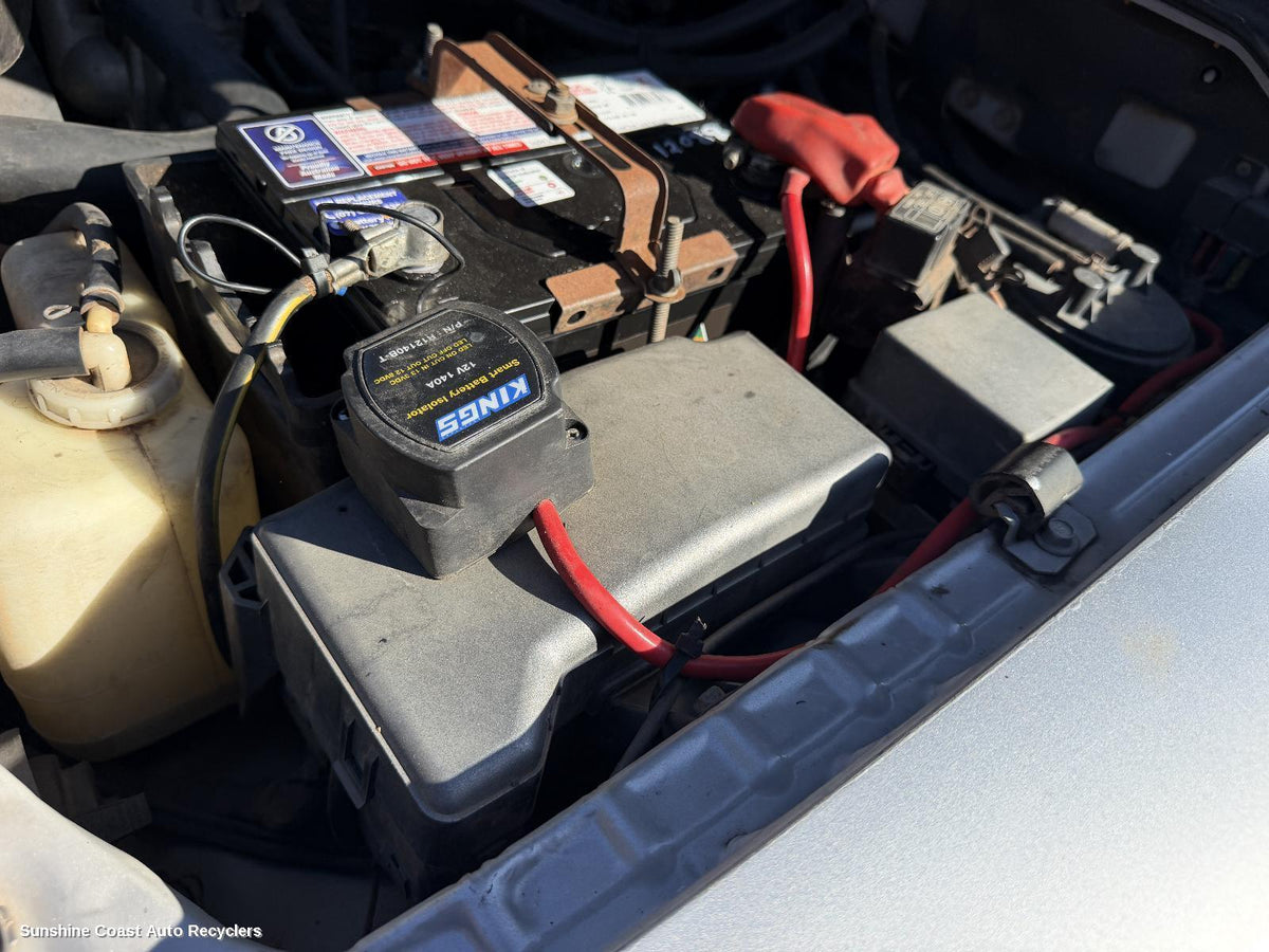 2002-2006 Mitsubishi Pajero Fuse Box