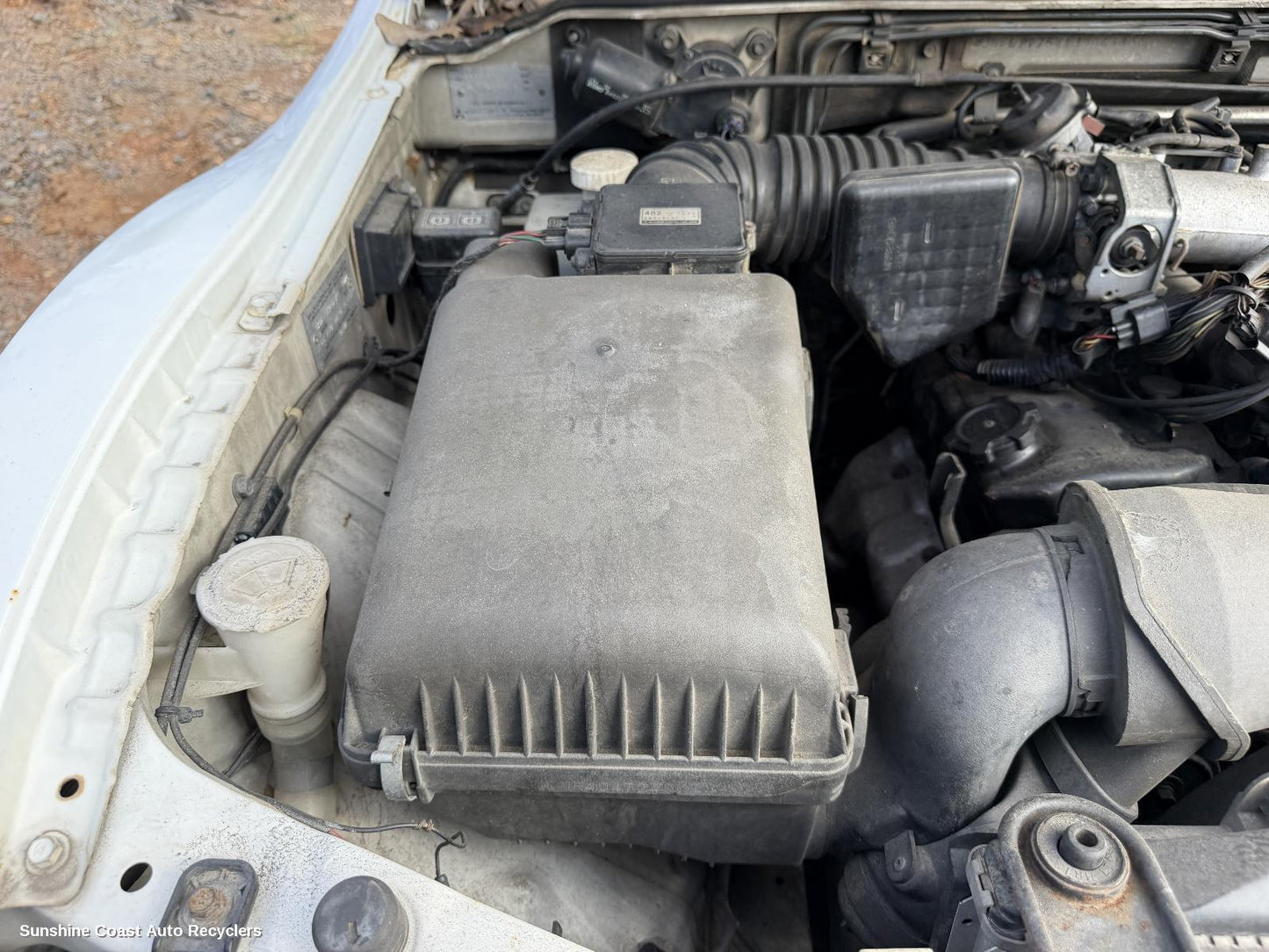 2000-2006 Mitsubishi Pajero Air Cleaner Box