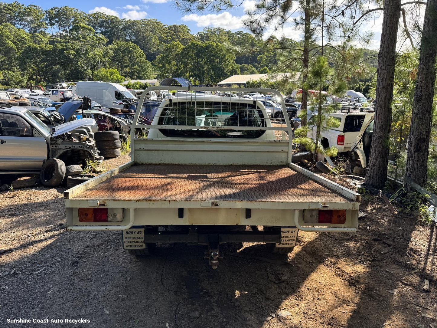 2011 Mitsubishi Triton Left Guard