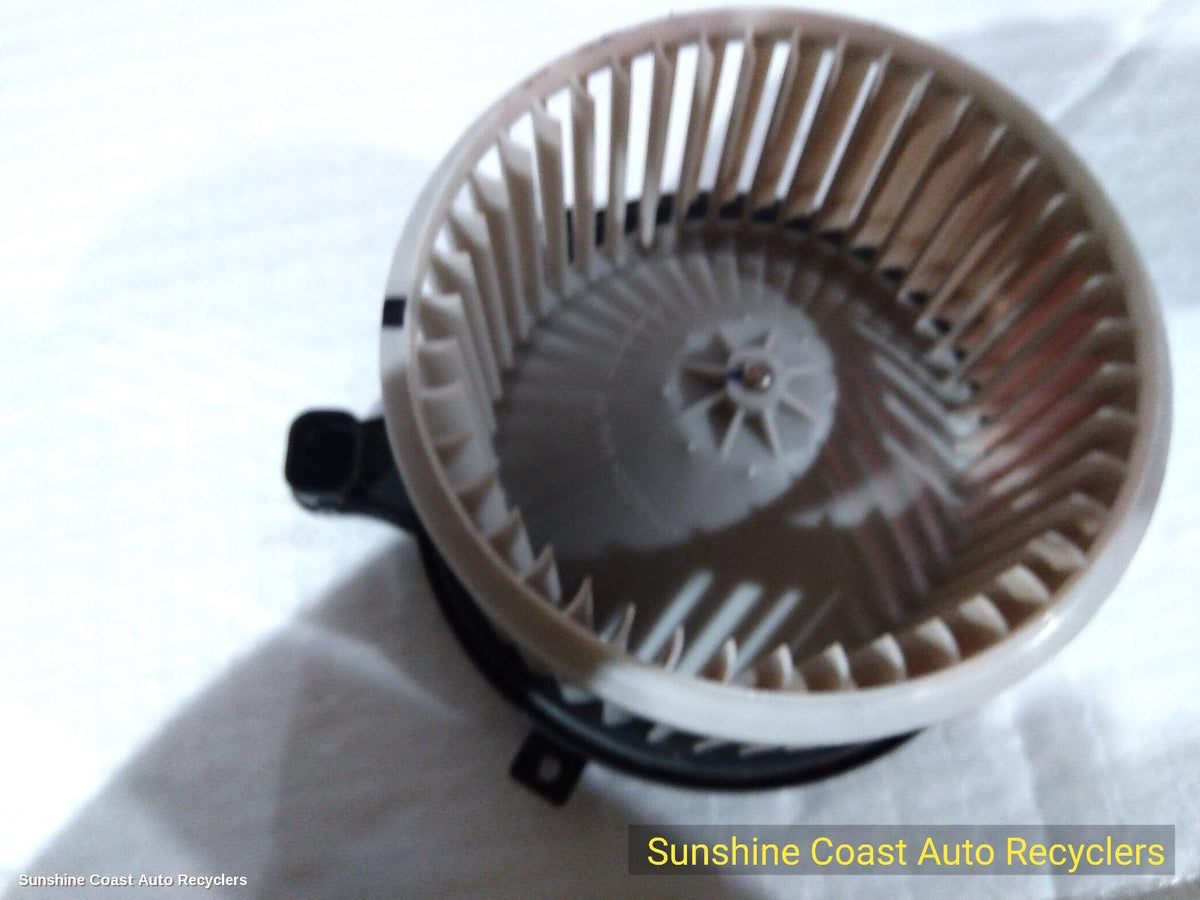 2021-2026 Mitsubishi Outlander Heater Fan Motor