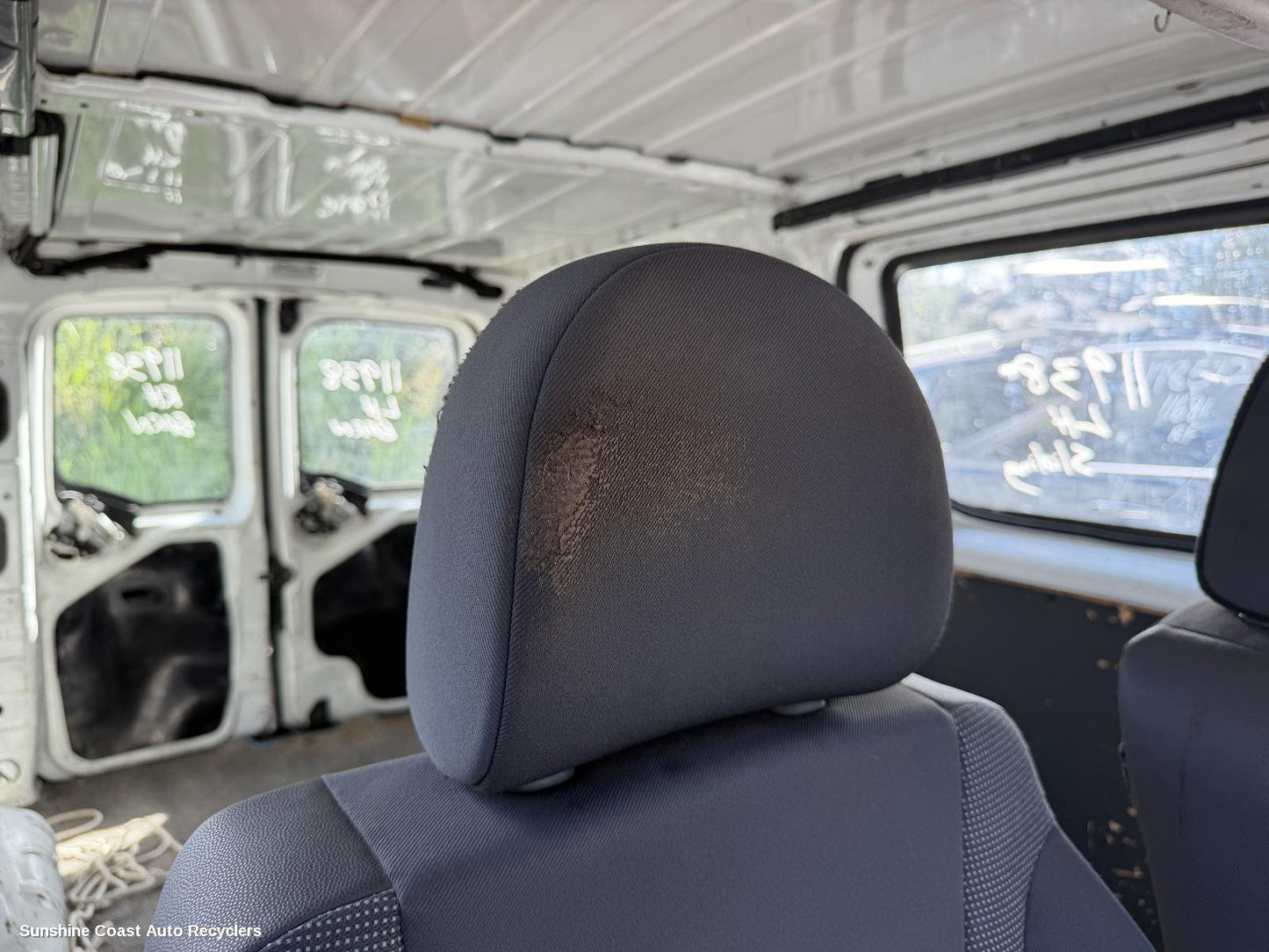 2008-2015 Peugeot Expert Headrest