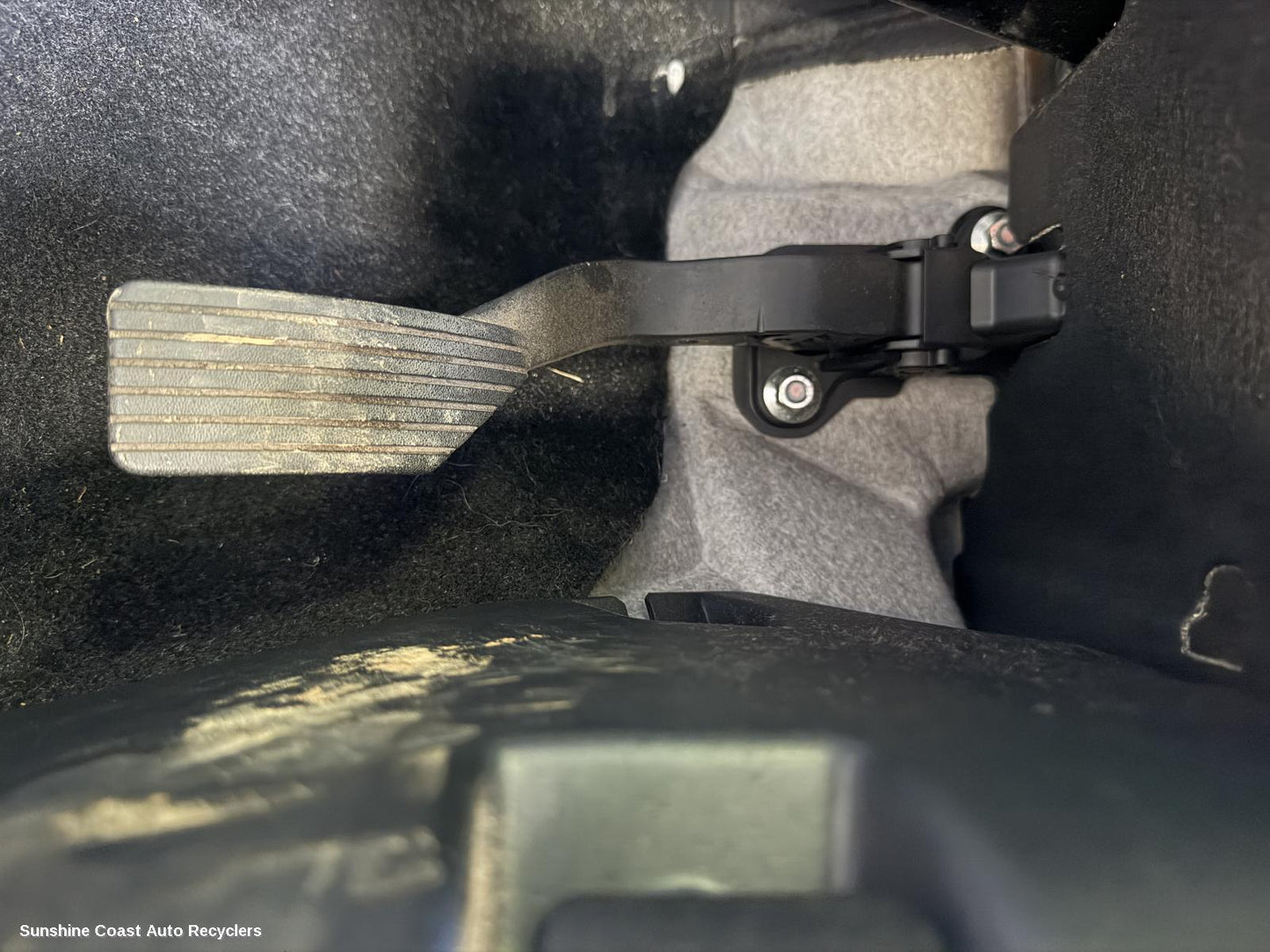 2009-2012 Mitsubishi Outlander Pedal Assembly