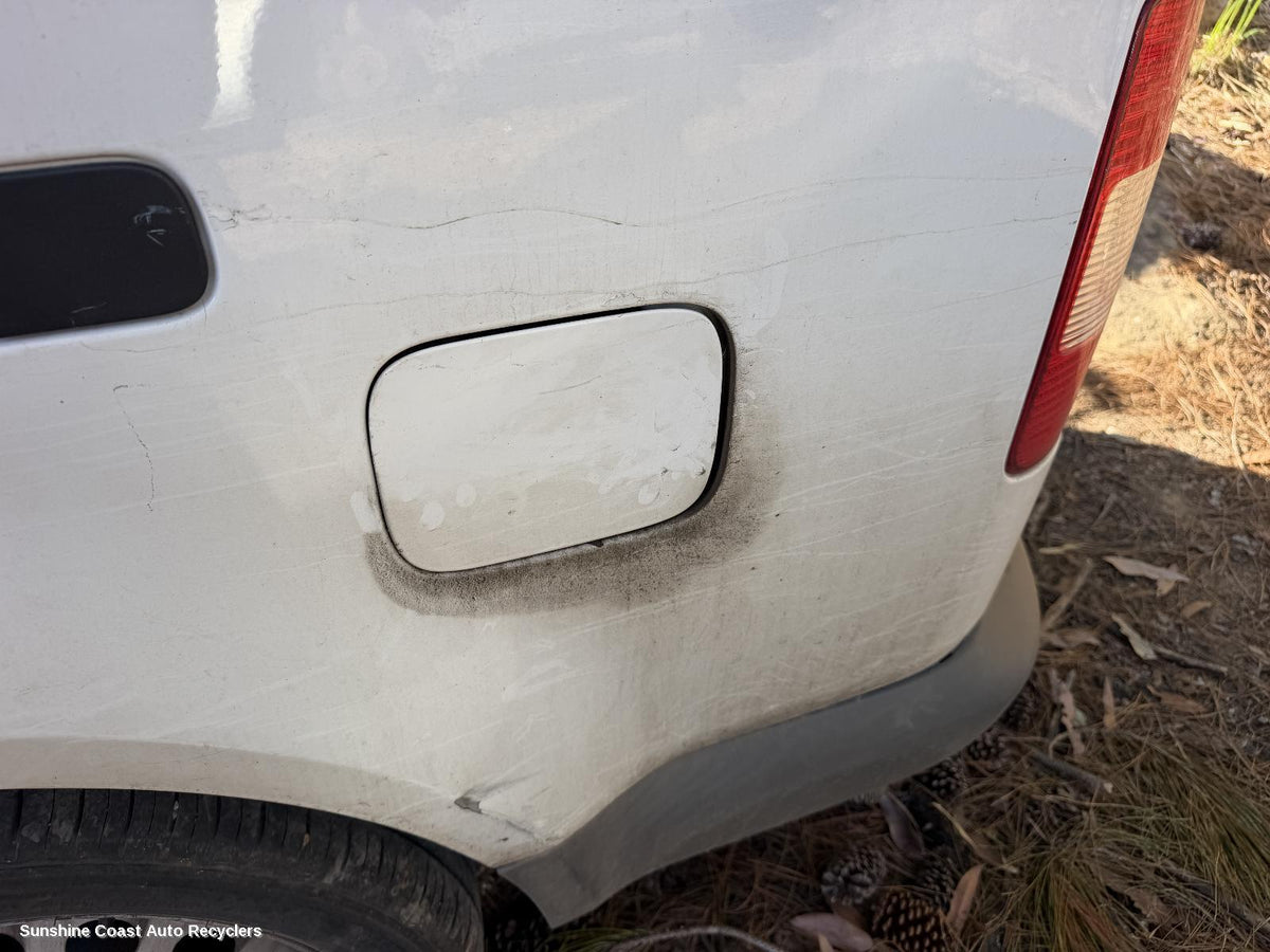2005-2010 Volkswagen Caddy Fuel Door Filler