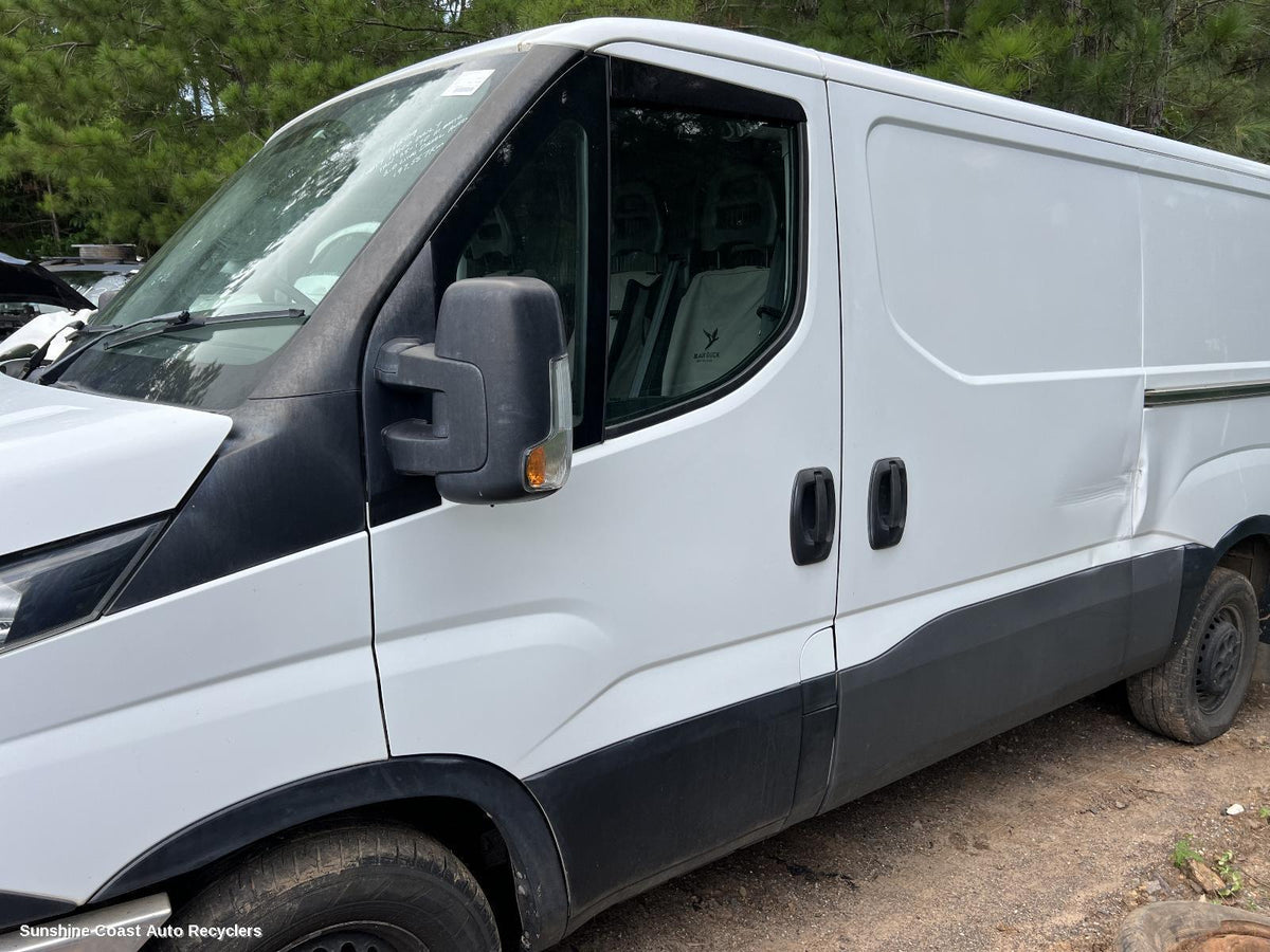 2015-2026 Iveco Daily Left Front Door