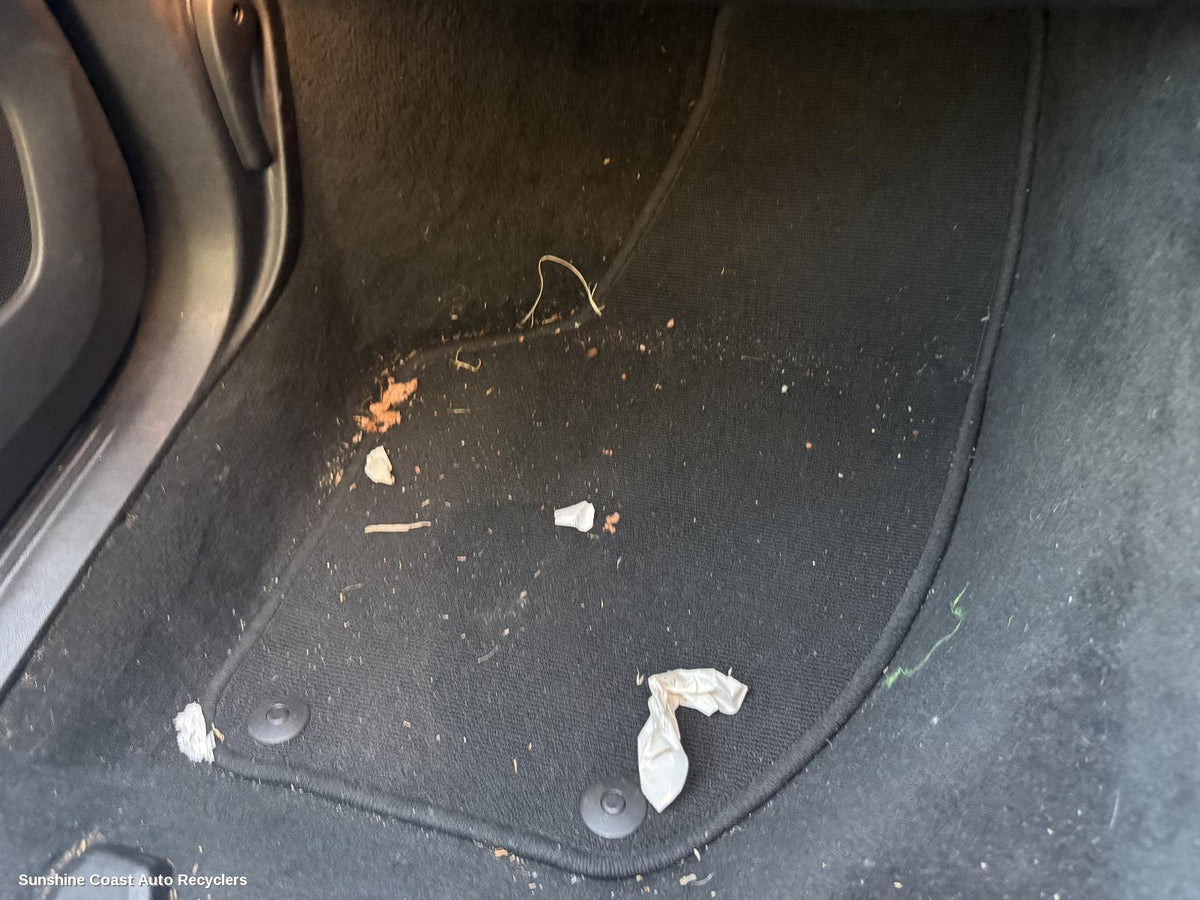 2013-2019 Volvo S40 Floor Mats