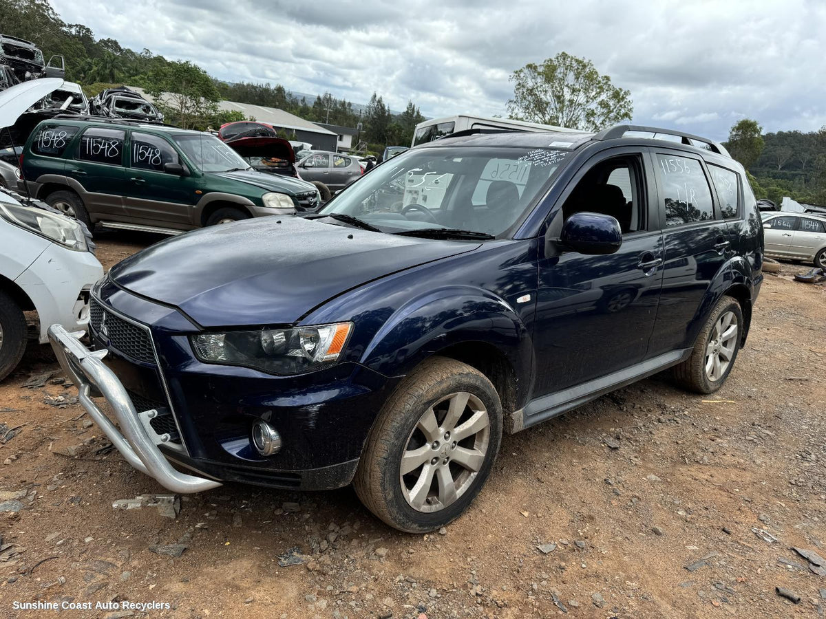 2009-2012 Mitsubishi Outlander Left Headlamp