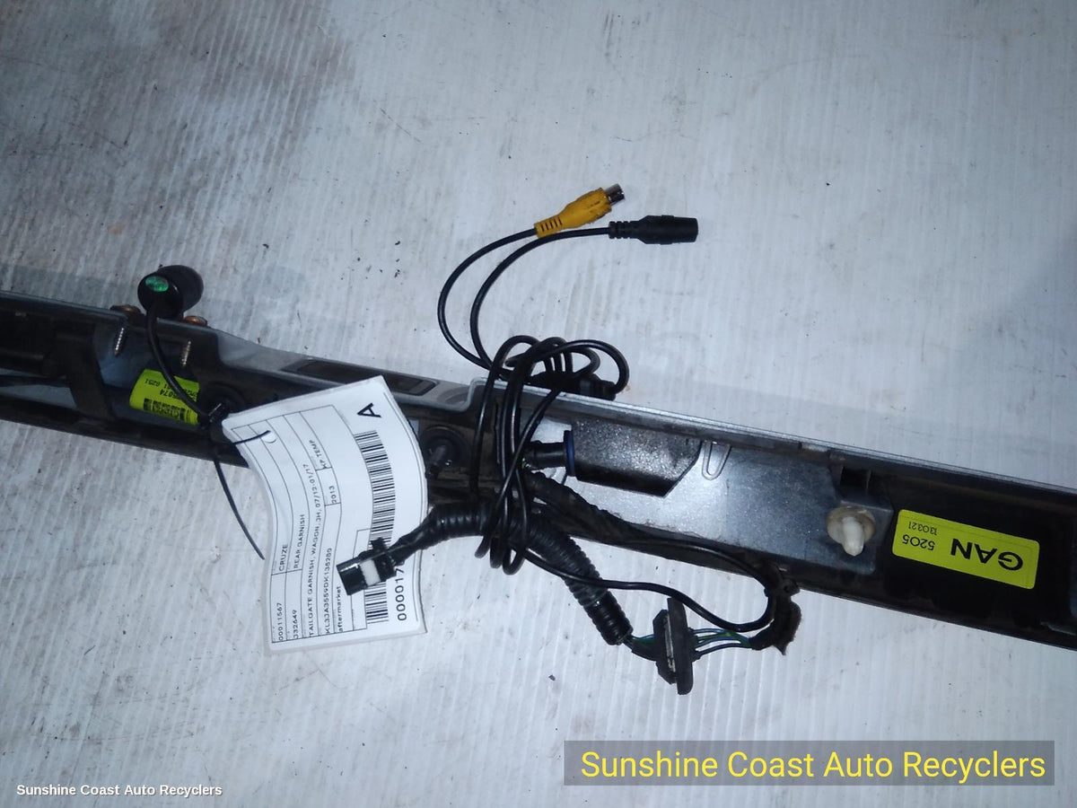 2012-2017 Holden Cruze Rear Garnish