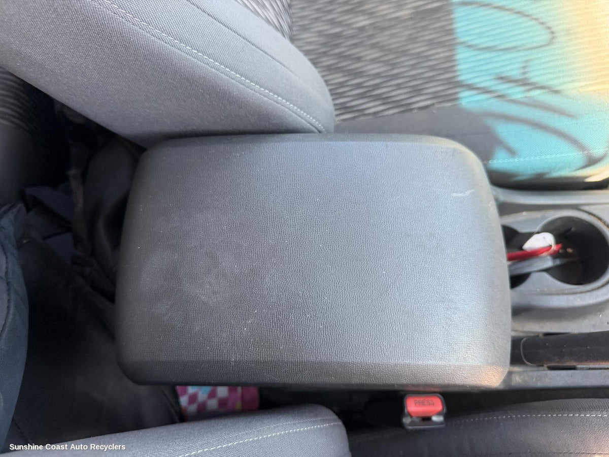 2012-2020 Holden Colorado Console