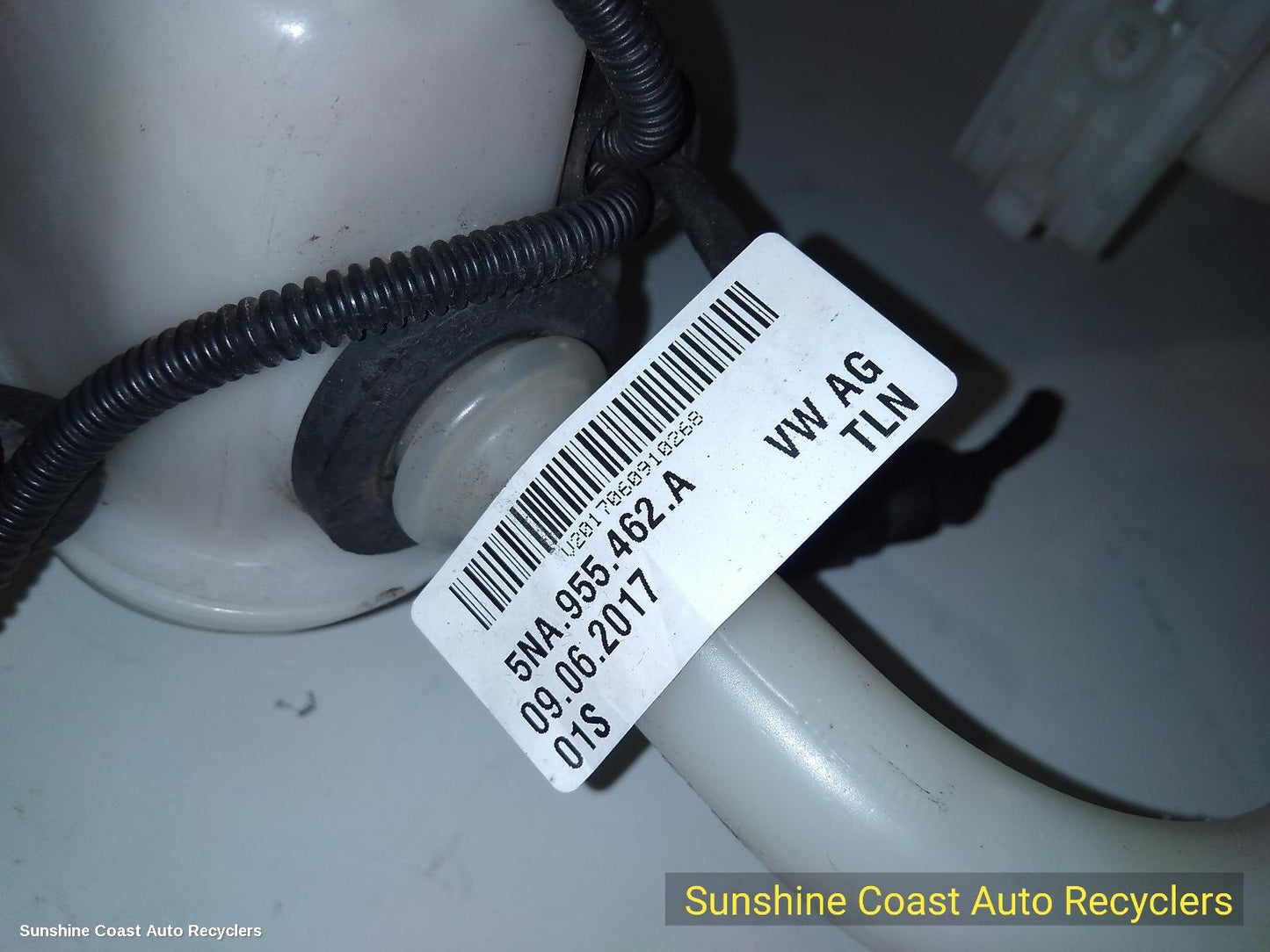 2018 Volkswagen Tiguan Washer Bottle