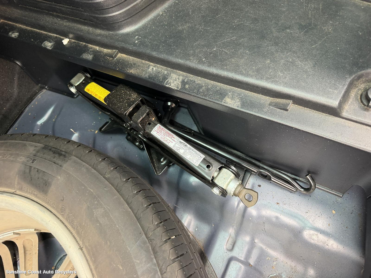 2009-2016 Hyundai Ix35 Jack Tool Kit