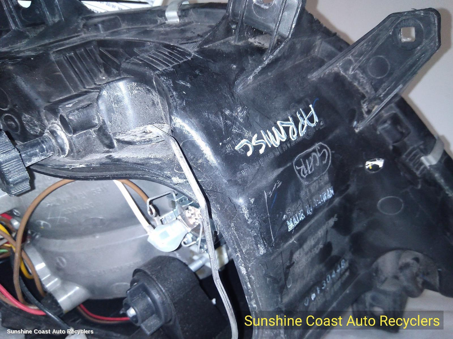 2000-2006 Mercedes Sprinter Left Headlamp