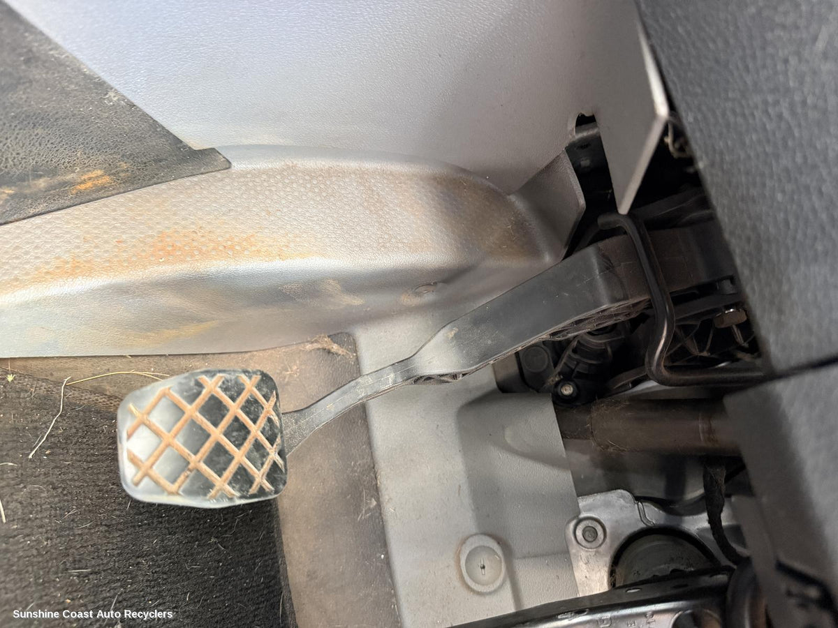 2005-2010 Volkswagen Caddy Pedal Assembly