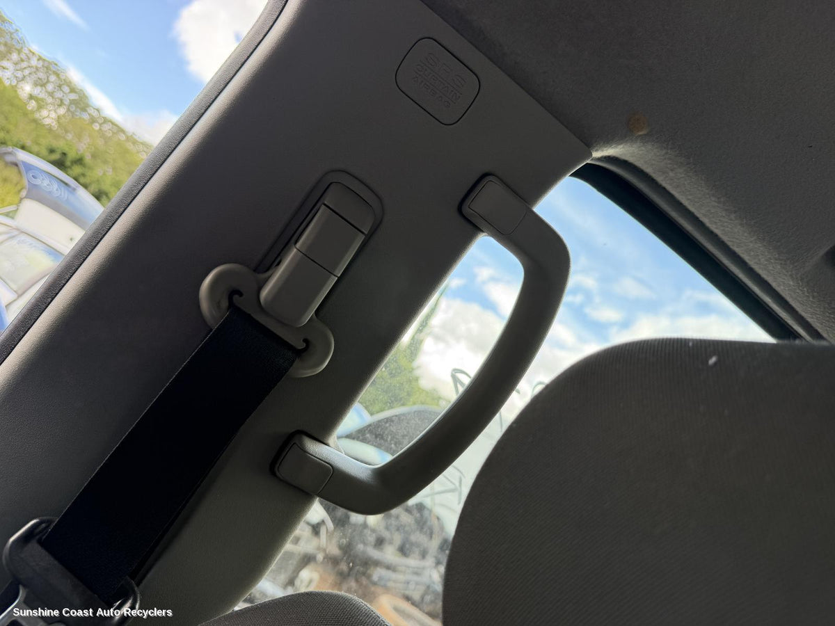 2005-2015 Nissan Navara Grab Handle