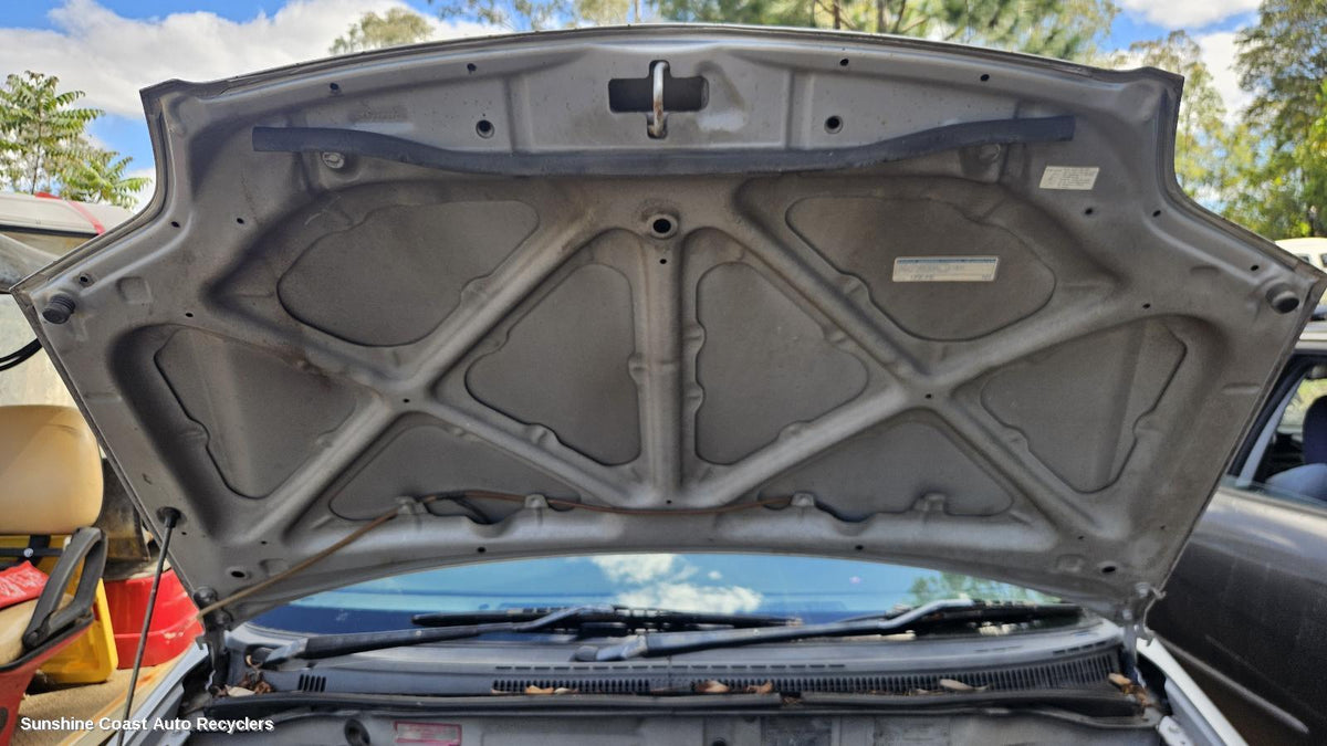 2001-2007 Toyota Corolla Bonnet Hinge Strut