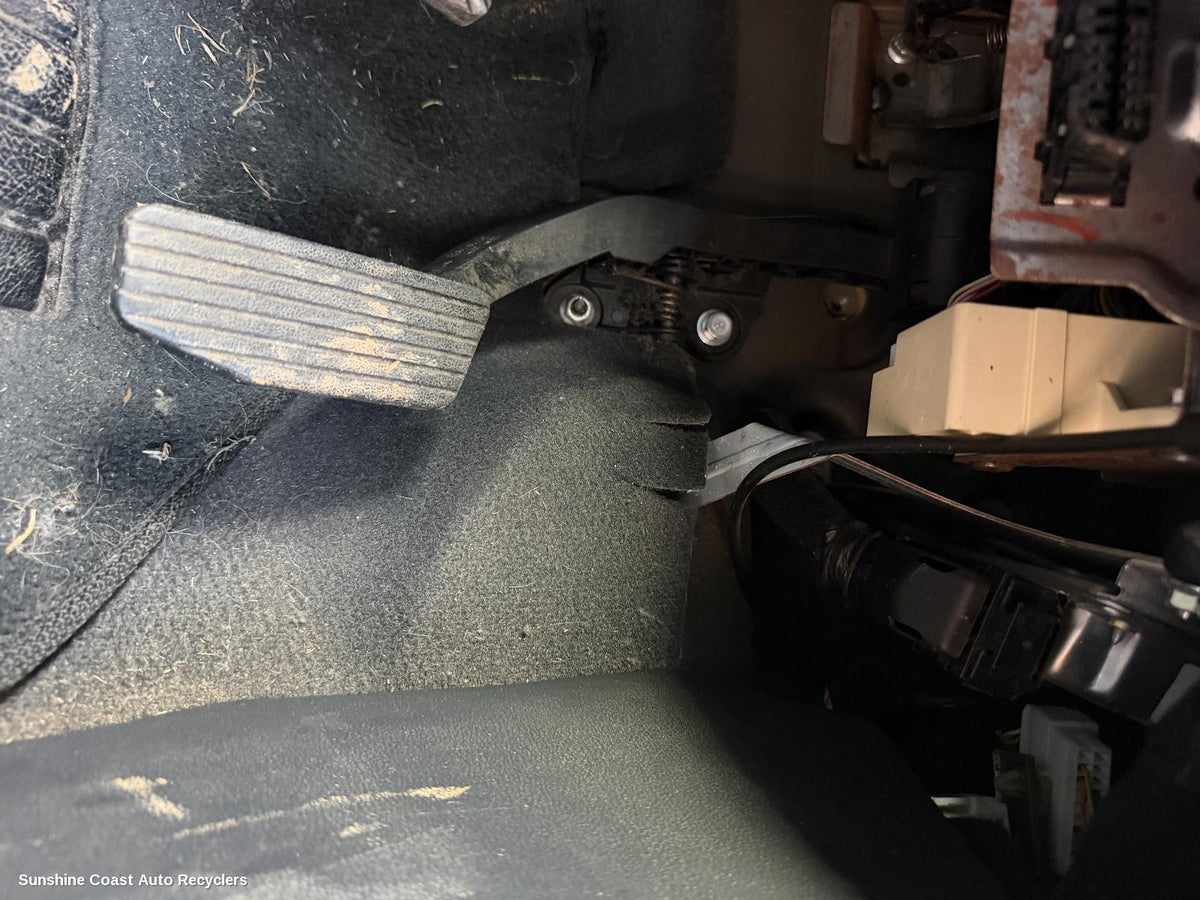 2005-2010 Kia Sportage Pedal Assembly