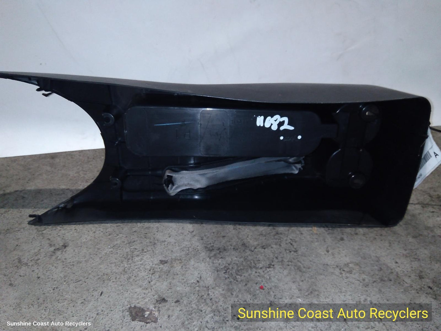2019 Toyota Hilux Console