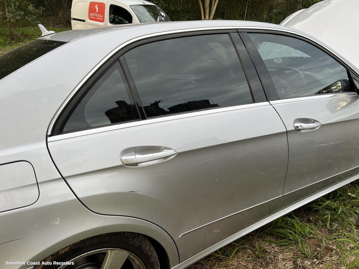 2009-2012 Mercedes E Class Right Rear Door Sliding