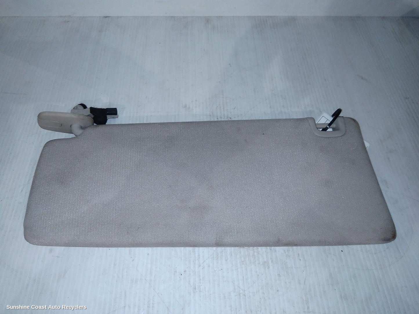 2016 Jeep Cherokee Sunvisor