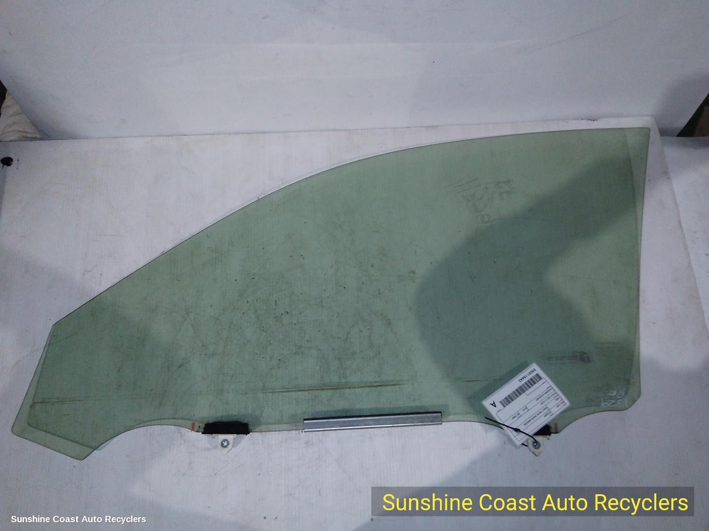 2011-2022 Lexus Ct200h Right Front Door Window