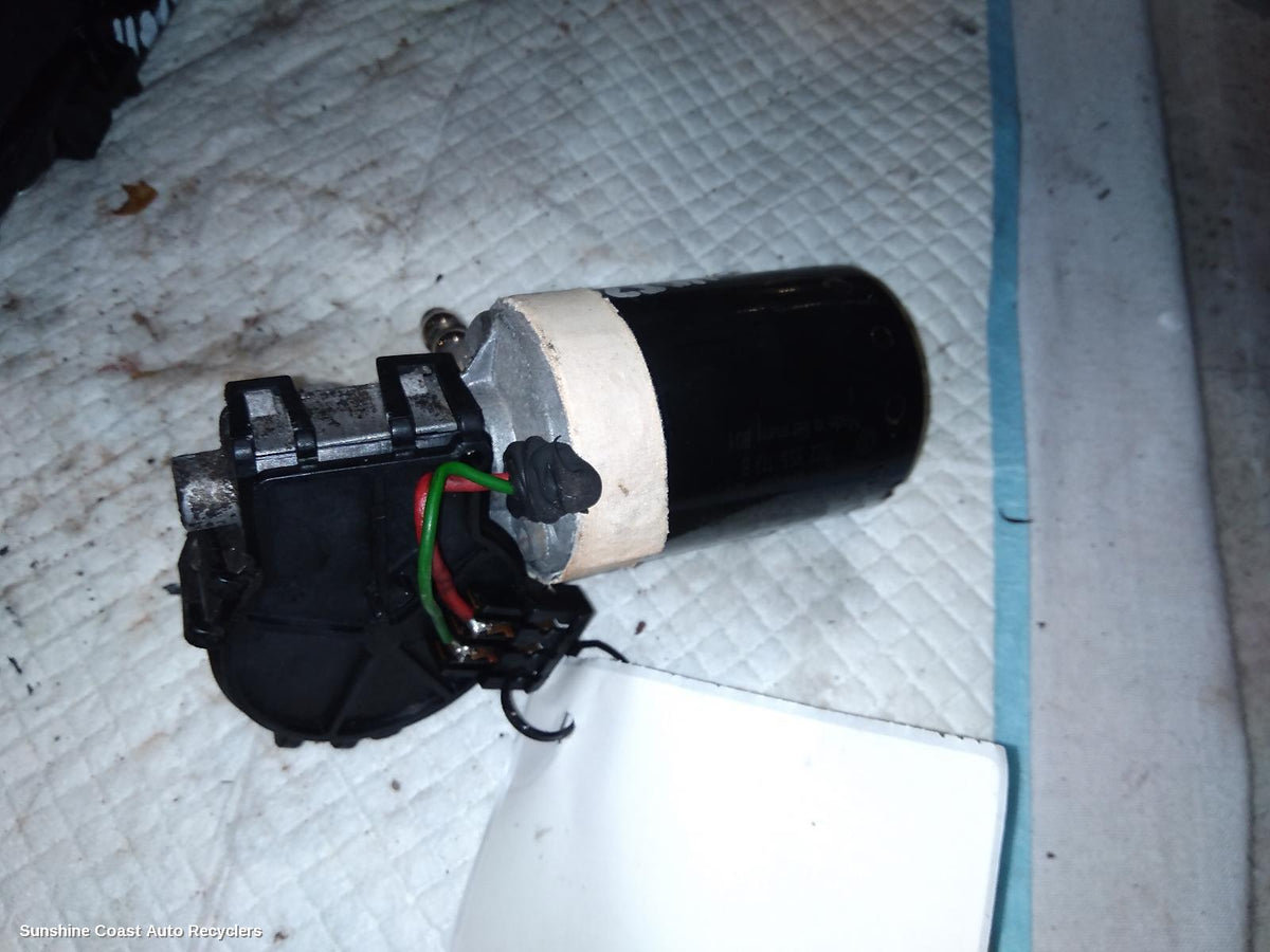 1992-2004 Volkswagen Transporter Wiper Motor