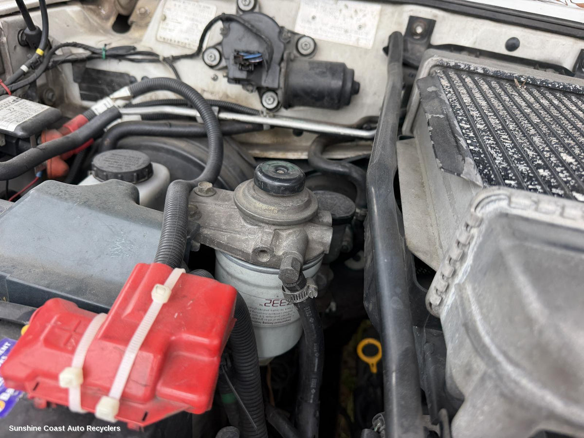 1997-2000 Nissan Patrol Fuel Filter Housing