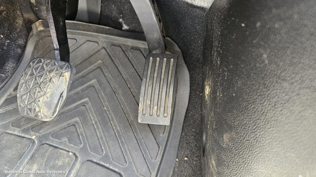 2006-2009 Mazda 3 Pedal Assembly