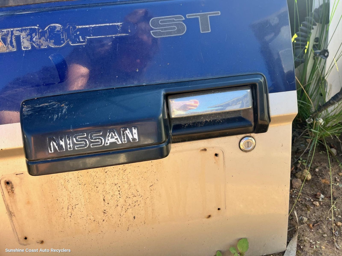 1988-1997 Nissan Patrol Tailgate Handle
