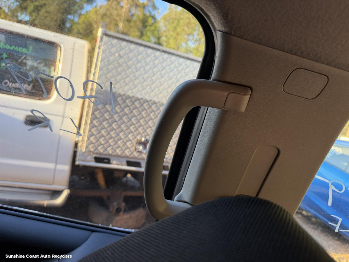 2005-2015 Nissan Navara Grab Handle