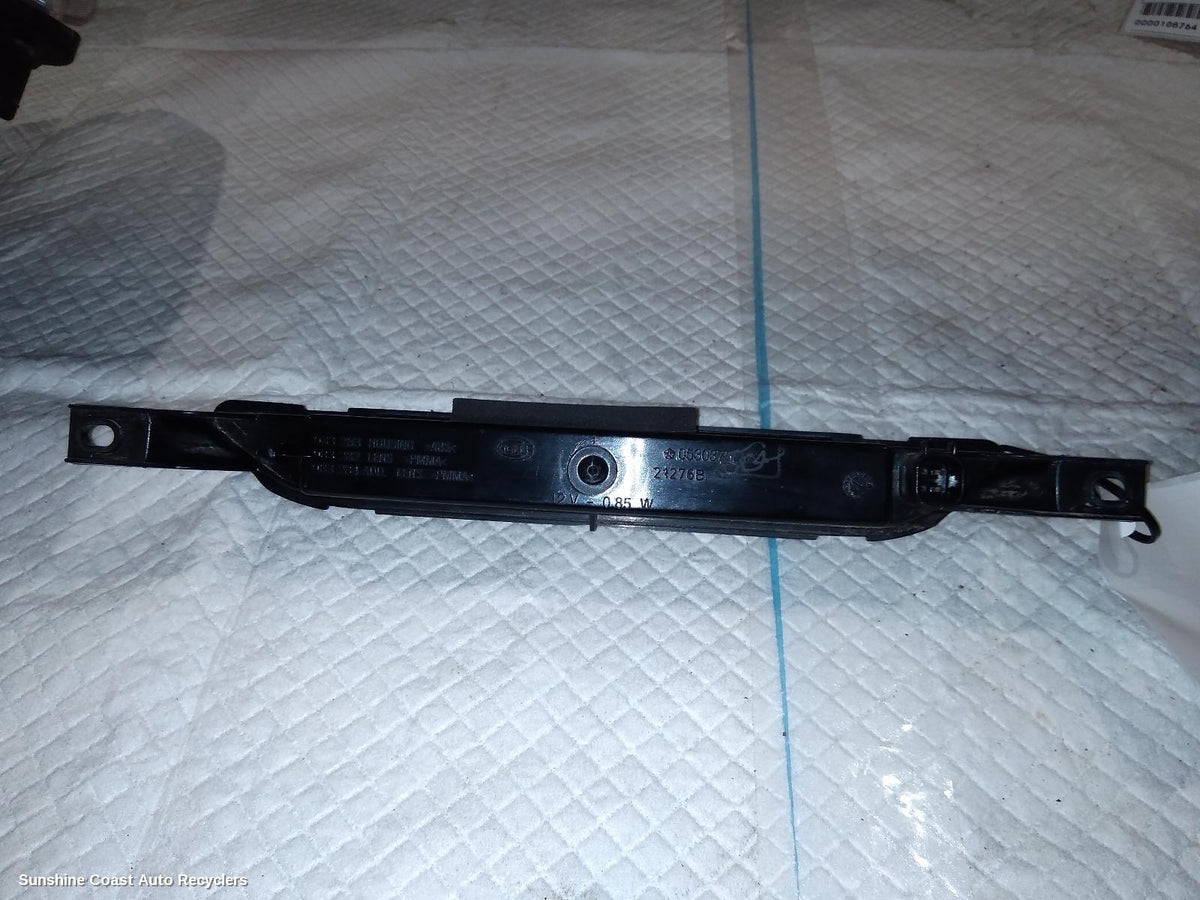 2012-2016 Jeep Compass High Level Stoplight