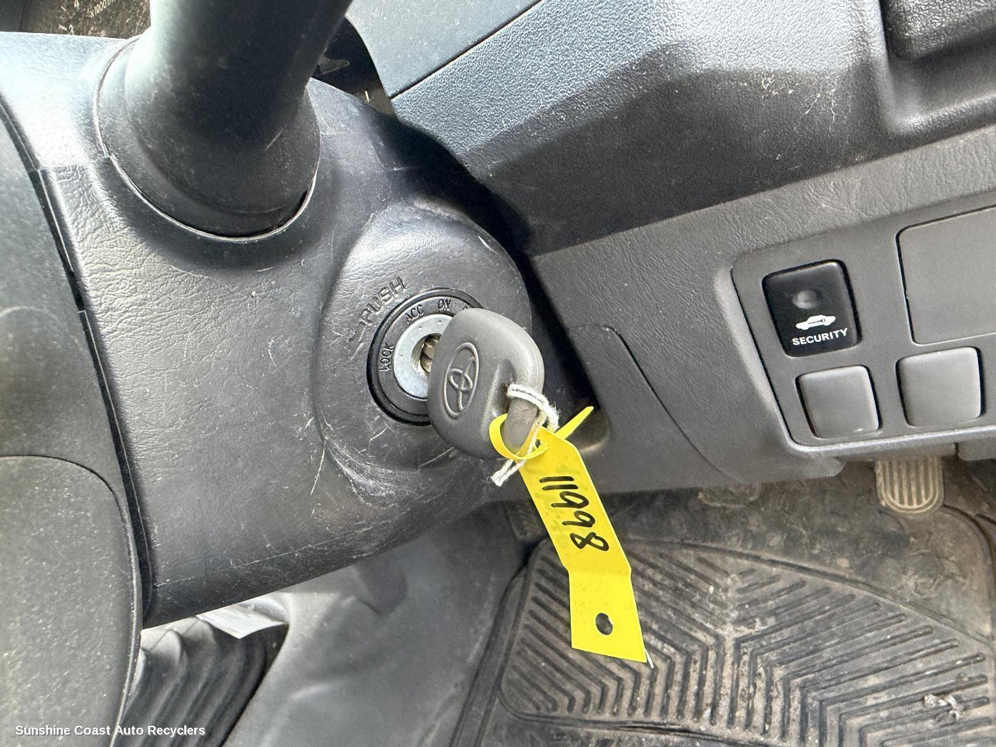 2005-2015 Toyota Hilux Ignition W Key