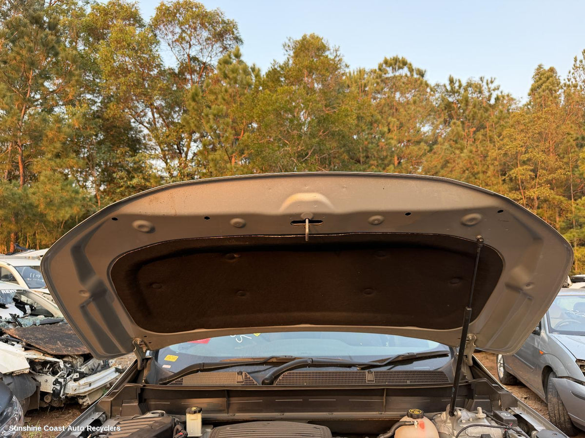 2018-2020 Holden Acadia Bonnet