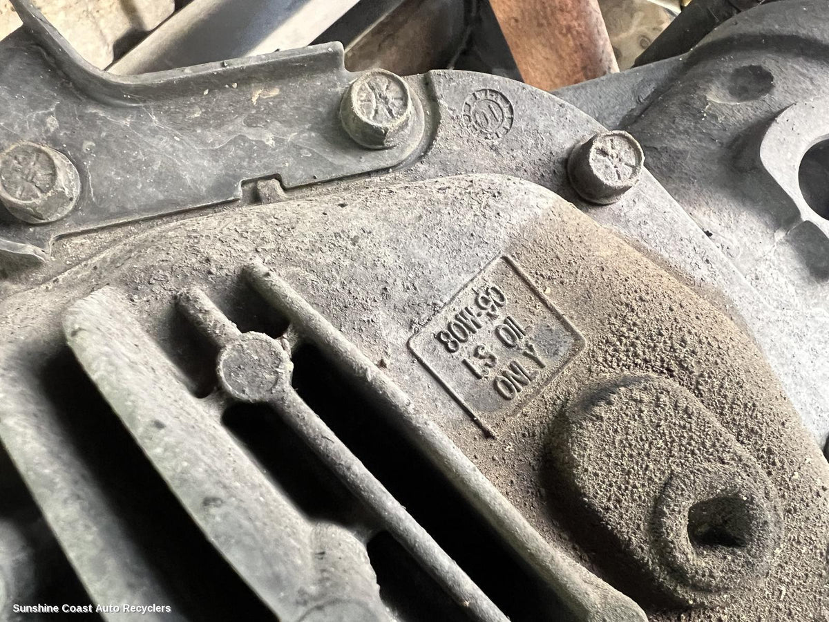 2008-2015 Nissan Navara Rear Diff Assembly